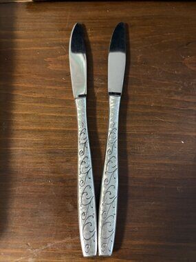 Set Of 2 Epic Custom Stainless Steel Knives With Swirl Engraved Handles - 8.5 In